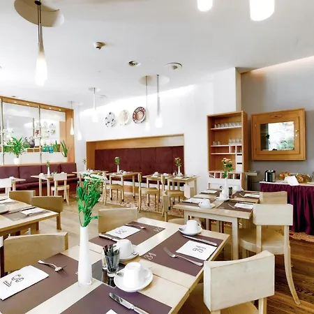 Bleibtreu By Golden Tulip 4*