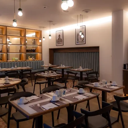 Bleibtreu By Golden Tulip 호텔 4*