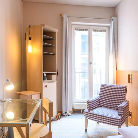 Отель Bleibtreu By Golden Tulip 4*