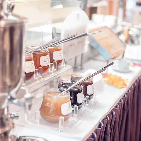 Отель Bleibtreu By Golden Tulip Берлин