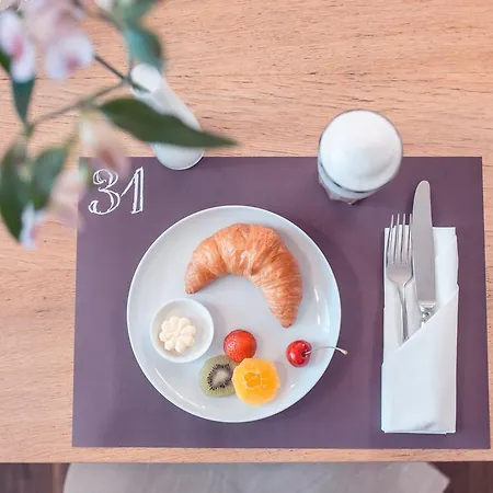 Отель Bleibtreu By Golden Tulip 4*