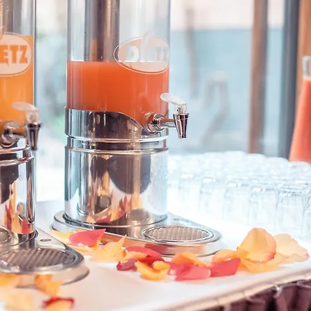 Отель Bleibtreu By Golden Tulip