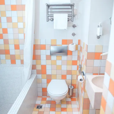 Отель Bleibtreu By Golden Tulip