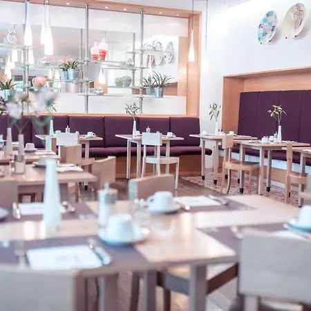 Bleibtreu By Golden Tulip 4*