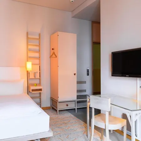 Bleibtreu By Golden Tulip Hotel Berlín