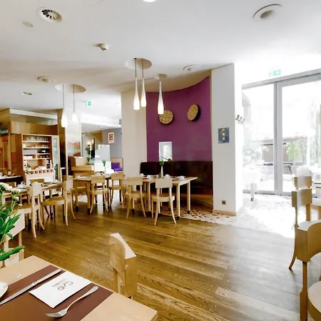 Bleibtreu By Golden Tulip Hotel 4*