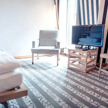 ブライブトロイ バイ ゴールデン チューリップ