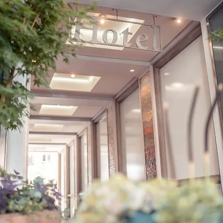 ホテル ブライブトロイ バイ ゴールデン チューリップ ベルリン